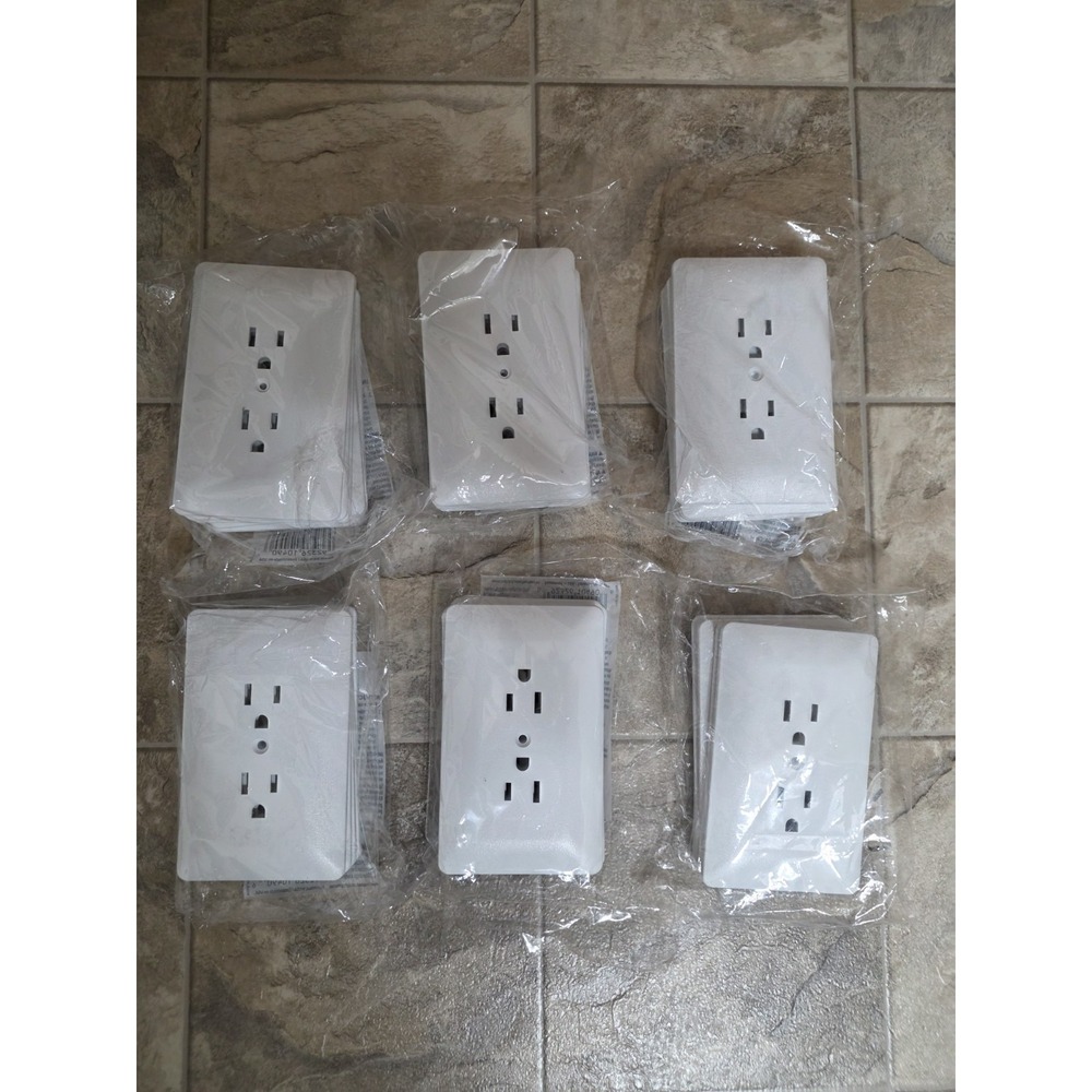 TayMac MASQUE 2000 1-Gang Duplex Wallplate - White - 30 PACK
